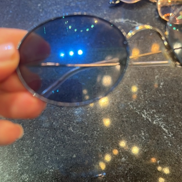 Givenchy sunglasses - Picture 4 of 4